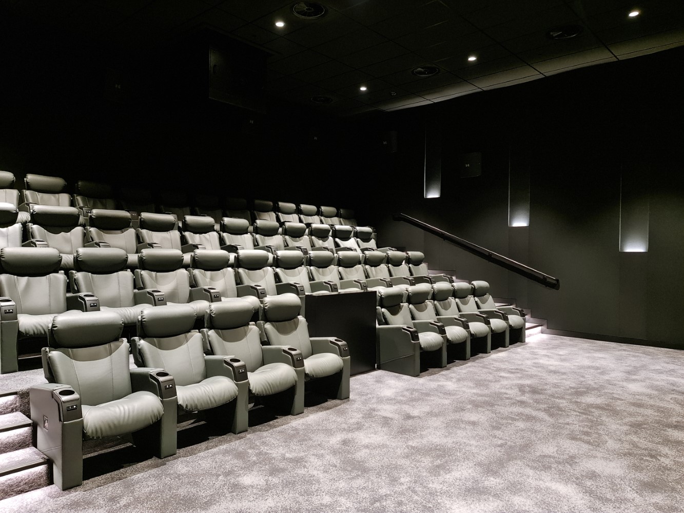 Кинотеатры Cinépolis, открывшиеся в Circle Mall, пересматривают представление о роскоши кинопоходов благодаря эксклюзивным предложениям и непревзойденным возможностям