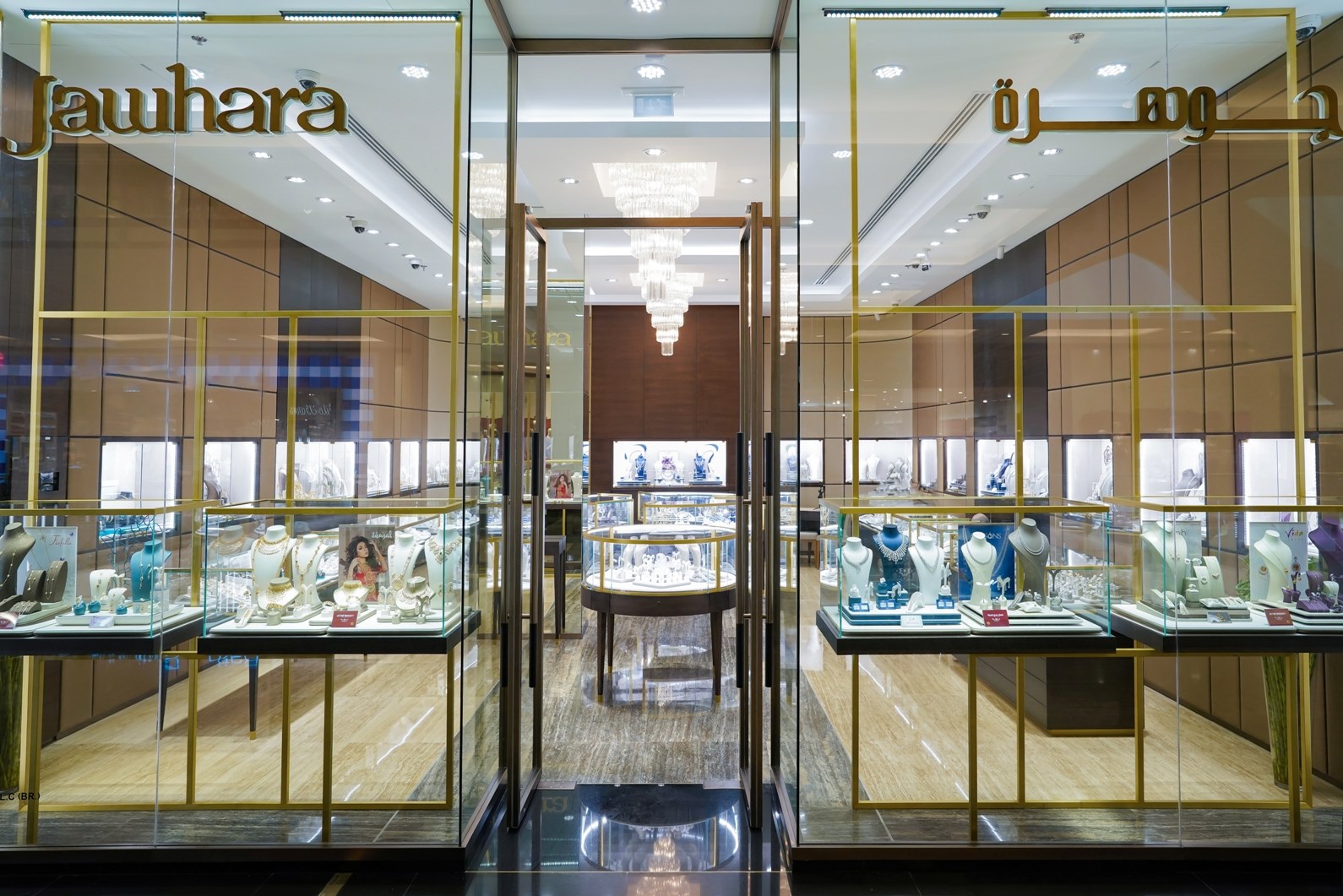 Tanishq открывает 2 бутика за 1 день в Катаре